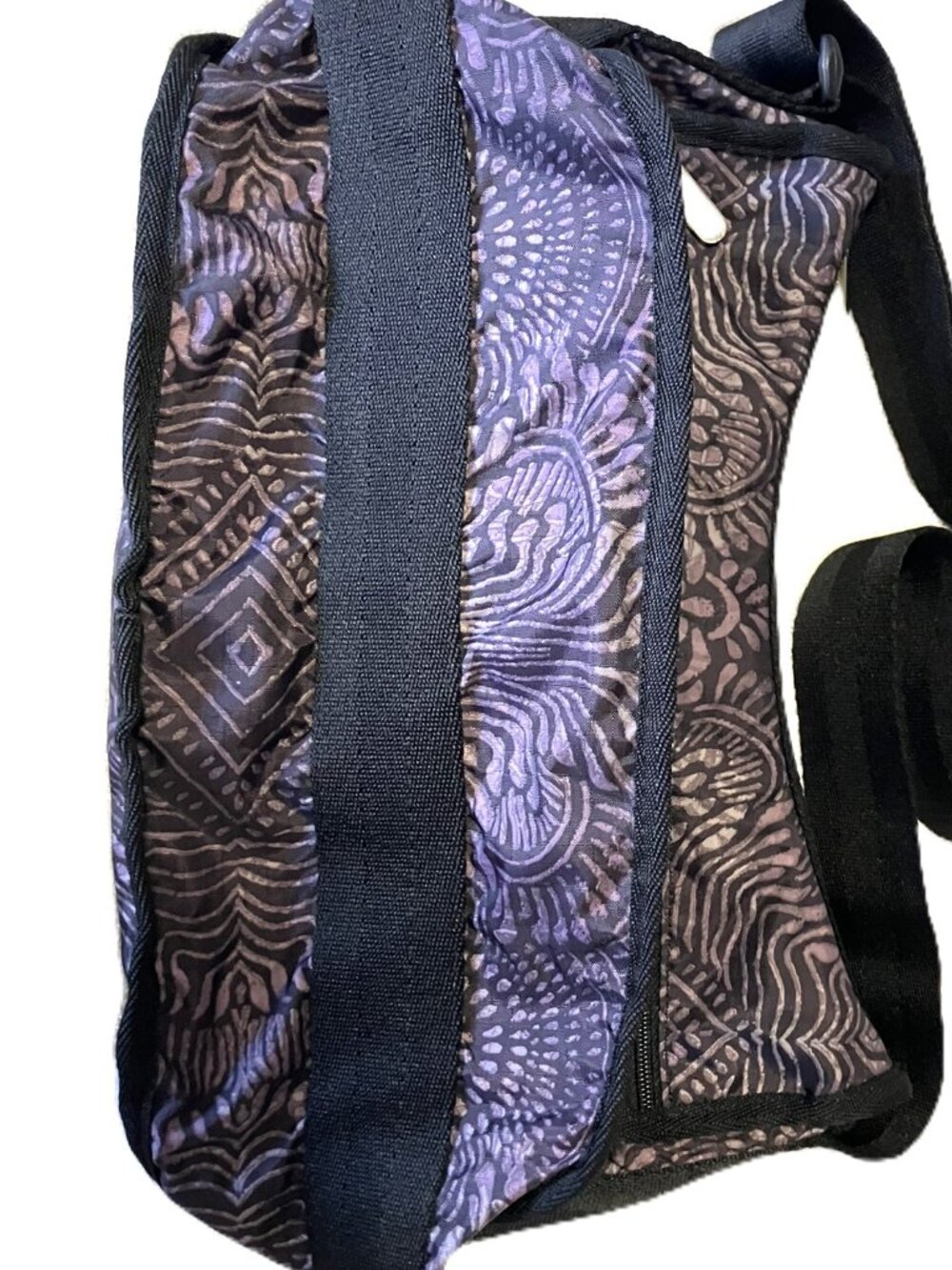 LeSportsac Everyday Crossbody/Shoulder Bag Purple Black Mandala Print - Picture 7 of 9